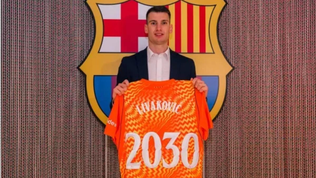 Dominik Livakovic firma por el Barcelona hasta 2030